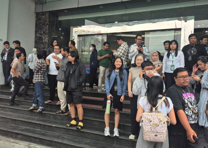 Gempa Guncang Jogja, Pegawai Gedung 6 Lantai Turun Lewat Tangga Darurat