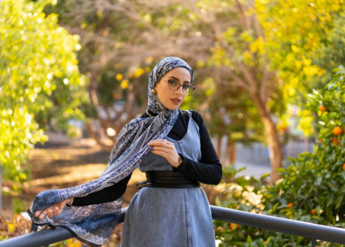 10 Basic Fashion Item yang Wajib Dimiliki Wanita Berhijab, Cek Disini Lengkapnya