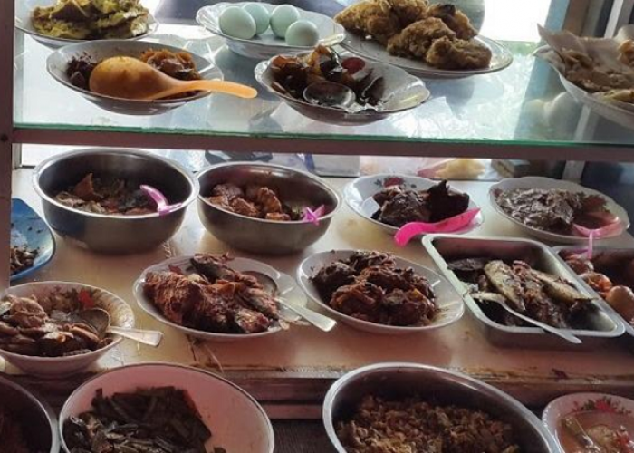 Pilihan Tempat Makan Siang Dekat Stasiun Kutoarjo Purworejo Favorit Warga 