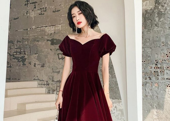 Tampil Pesona Mewah dan Elegan Pakai Dress Warna Burgundy, Ini Referensi Modelnya