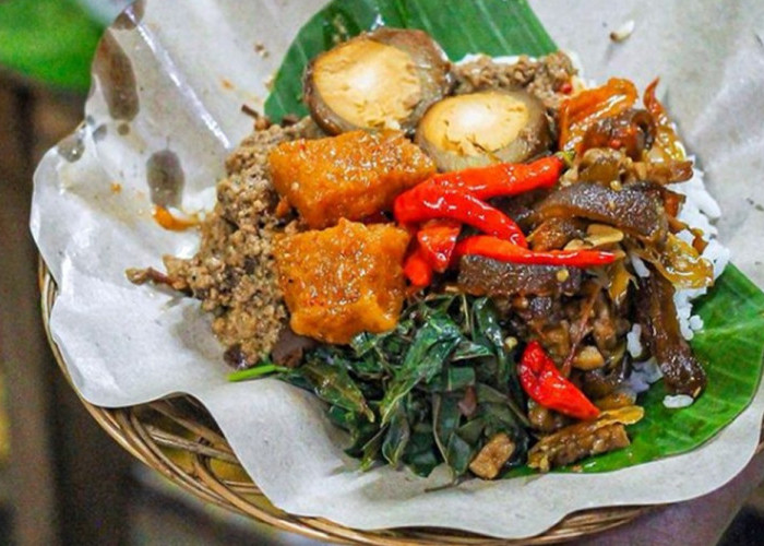 5 Tempat Makan Gudeg Mercon Enak di Jogja, Pedasnya Nendang Siap Menantang Lidah Kamu