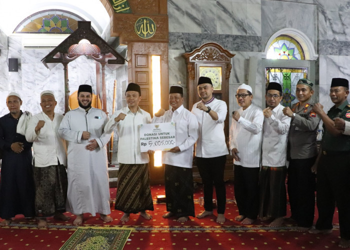 Wakil Bupati Brebes Wurja Serahkan Donasi Untuk Palestina Lewat Safari Ramadan Membasuh Luka Palestina