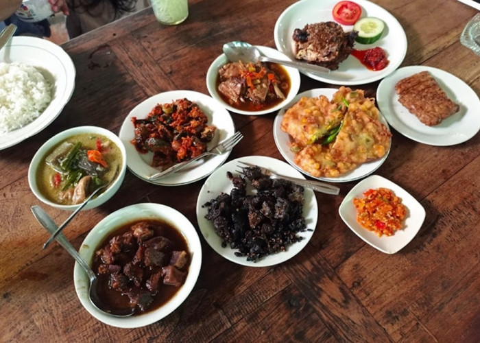 6 Pilihan Tempat Makan Siang Khas Rumahan di Jogja, Sederhana Tapi Memuaskan