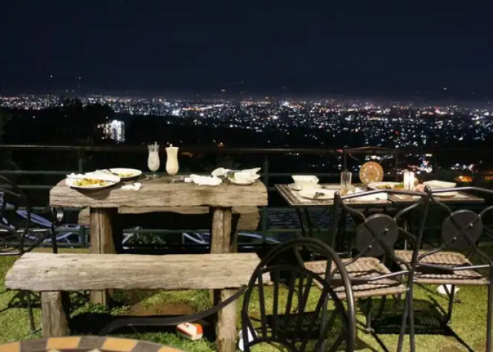 Update Kuliner Bandung ini Destinasi Makan Hits dengan Pemandangan Alam yang Memukau