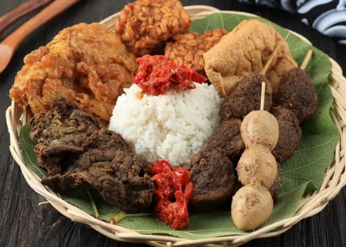 Berburu Makanan Enak dan Murah Meriah di Cirebon yang Bikin Perut Kenyang