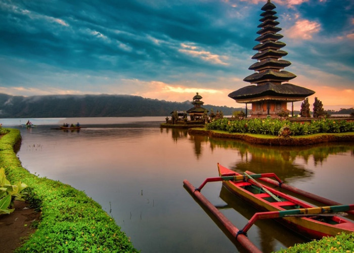 Keindahan Alam Bali, Berikut Info Lengkap dan Lokasi Danau Bedugul Harga Tiket Masuk Untuk Wisata Terbaru 2024