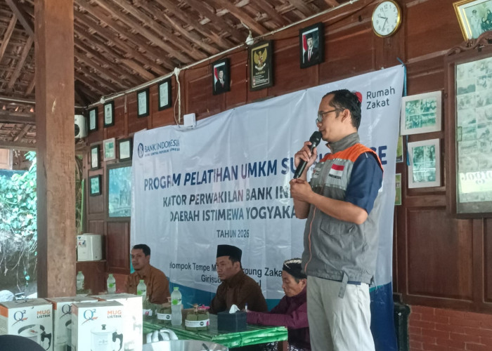 Pelatihan Keamanan Pangan dan Digital Marketing Kelompok UMKM Subsisten Tempe MAMAK