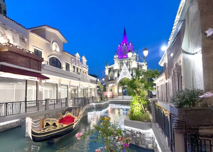 Tersembunyi di Tangerang, Restoran Ala Santorini Ini Punya Sunset dan Kuliner Syahdu!