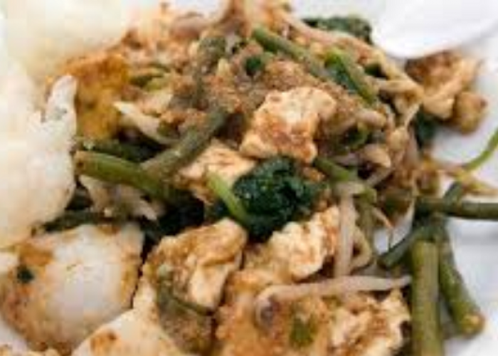 Kuliner Sehat yang Wajib Dicoba Wisatawan, Warung Gado-Gado Legendaris di Malang 
