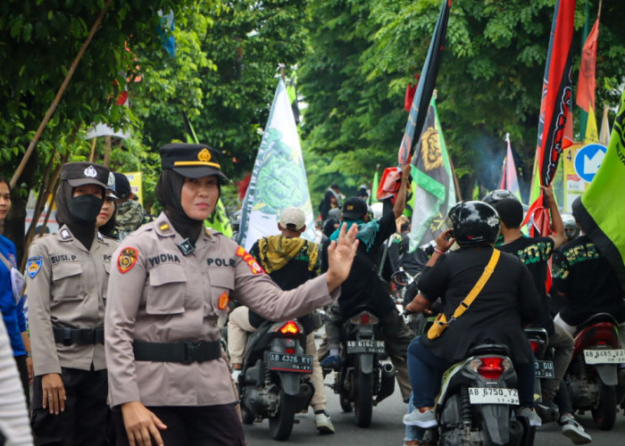 Konvoi HUT Parpol di Kulonprogo, Puluhan Polwan Polresta Yogyakarta Diterjunkan