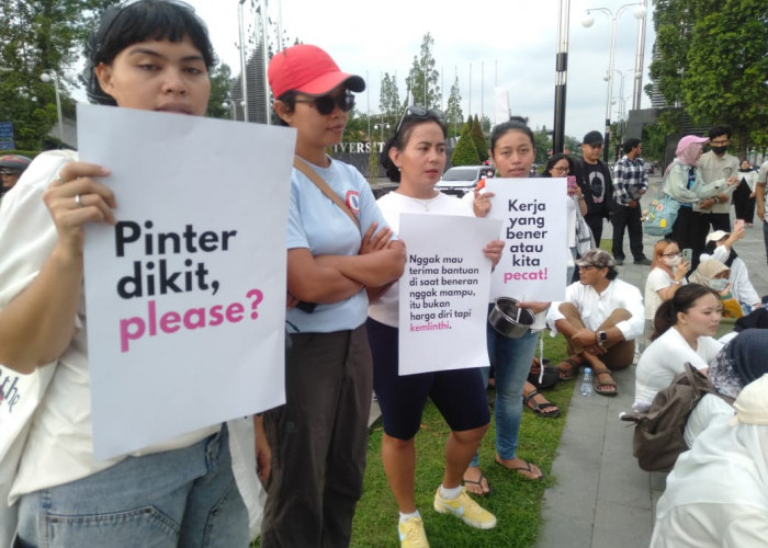 Kenduri dan Doa di UGM, Emak-emak Desak Bencana Sumatera Jadi Nasional dan MBG Diprioritaskan