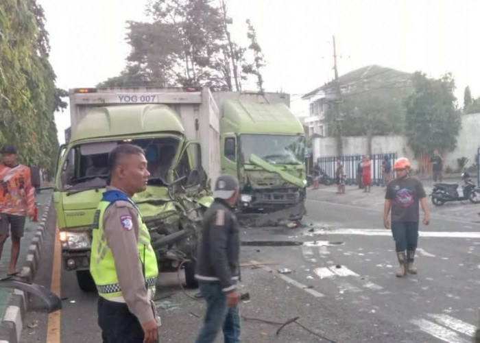 Tabrakan Beruntun Tiga Truk di Ringroad Barat Gamping, Tiga Sopir Terluka