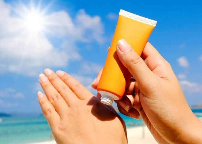 Apa Saja Manfaat Sunscreen Selain Melindungi Kulit Wajah dari Paparan Sinar UV? Yuk Simak 9 Manfaatnya Disini!