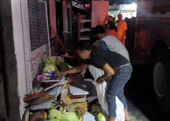 Gara-Gara Api di Belakang Toko Sayur, Lempongsari Gempar