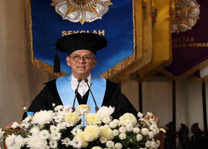 Wamenkeu RI Anggito Abimanyu Resmi Jadi Guru Besar UGM, Bawa Topik Pidato Ekonomi Syariah