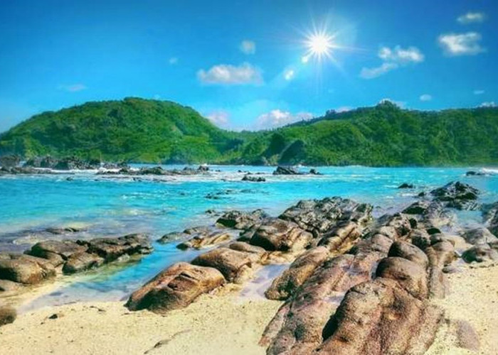 Surga Tersembunyi Gunungkidul, Wisata Terbaru 2024 Pantai Wediombo Dengan Pesona Laguna yang Memukau