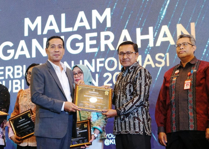RSUD Brebes Raih Penghargaan Keterbukaan Informasi Publik Jateng 2025 Kategori Badan Publik Menuju Informatif