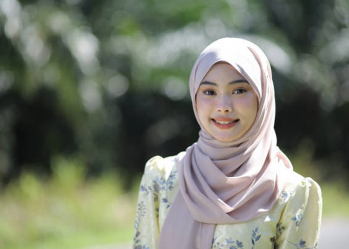 Kamu Wajib Punya, Ini 8 Warna Hijab Netral yang Cocok untuk Semua Baju
