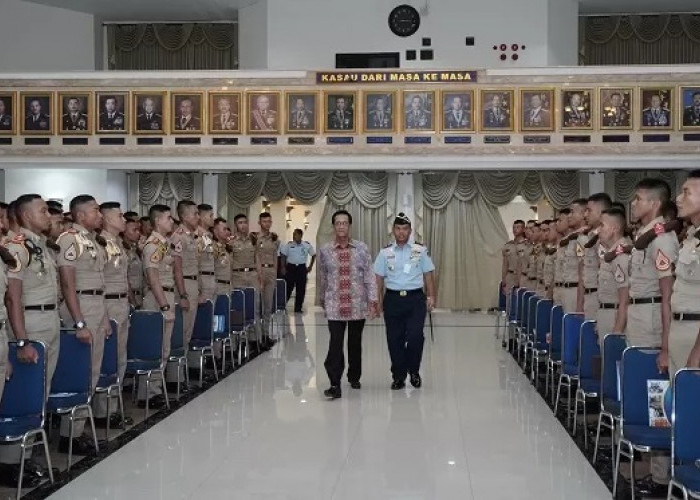 Kuliah Umum Taruna AUU, Gubernur DIY; Kepemimpinan pada TNI Butuh Political Will