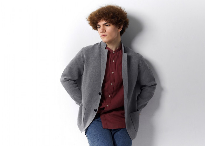 Tampil Trendi dan Rapi, Simak 5 Ide Gaya Busana Warna Abu Pria Terbaik Tahun 2025, Cek Disini