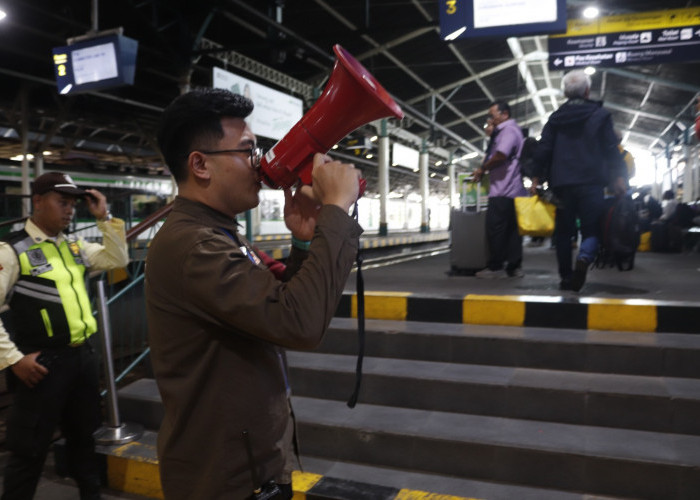  Commuter Line Jogja-Palur Diserbu Penumpang Musiman, Stasiun Tugu Jadi Terpadat