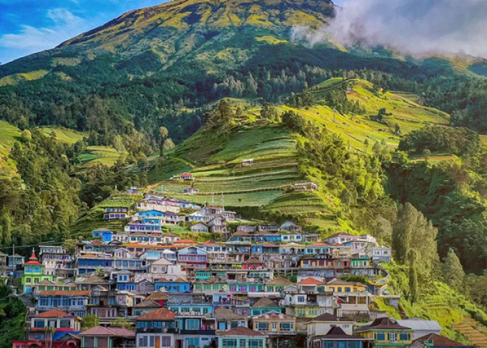 Destinasi Ikonik Kedamaian Nepal Van Java di Atas Awan Lereng Gunung Sumbing, Simak Ulasan Lengkapnya Disini