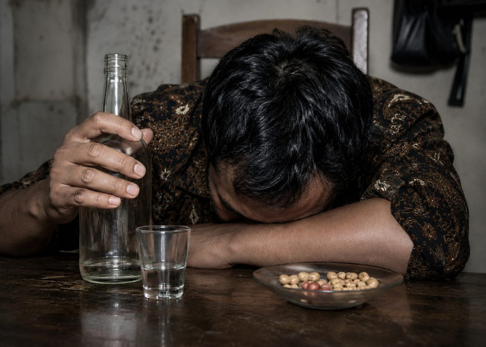 Kurir Ojek Online Masuk di Rumah Warga Setelah Hilang Kesadaran, Tinggalkan Helm, Sandal dan Ponsel
