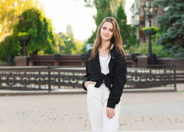 Rekomendasi OOTD Hitam Putih Modis dan Kekinian, Inspirasi Agar Tidak Tampil Monoton