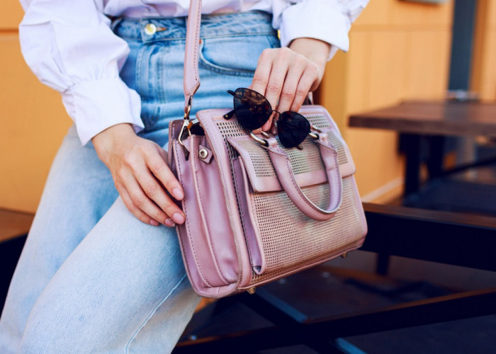 5 Merek Tas Lokal Terbaik untuk Tampilan Fashion yang Lebih On Point, Simak Daftarnya Disini