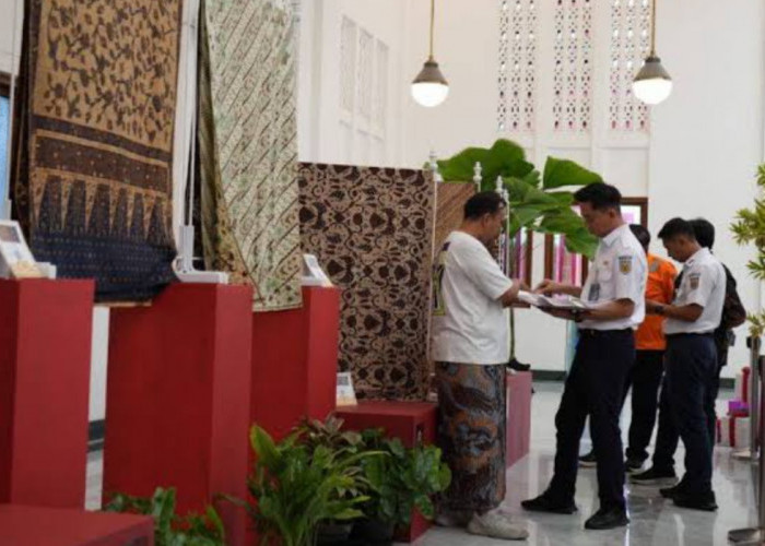 Upaya Pelestarian Budaya, PT. KAI Daop 6 Yogyakarta Adakan Batik Roadshow di Momen Libur Nataru 2024