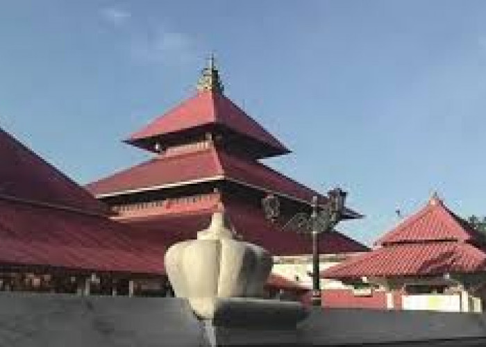 Wisata Awal Tahun Masjid Gedhe Kauman Melambangkan Budaya Jawa Islam, Simbol Akulturasi Kraton Yogyakarta