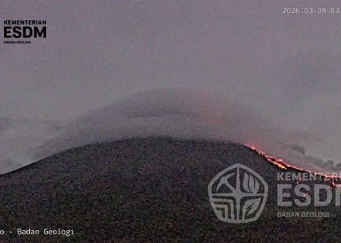 Gunung Merapi Luncurkan Awan Panas Guguran 1,7 Km ke Arah Kali Boyong Senin Dini Hari