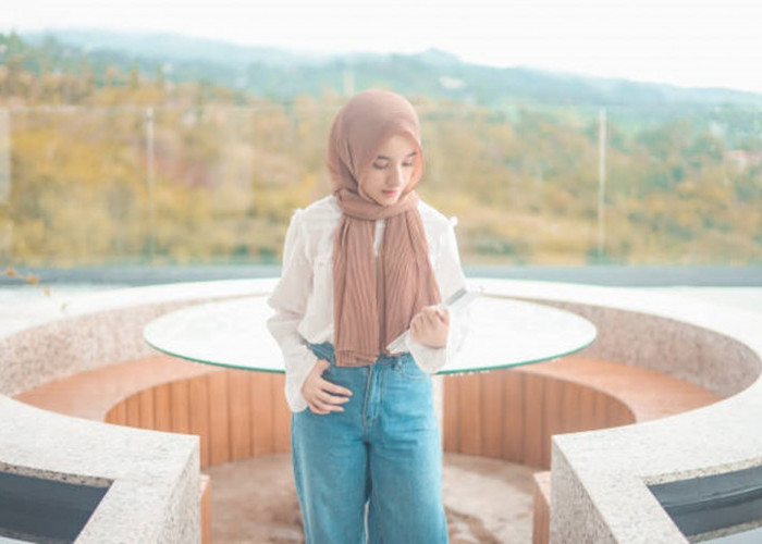 Berbagai Style Outfit Anak SMA Hijab yang Kekinian, Tampilan Terlihat Energik