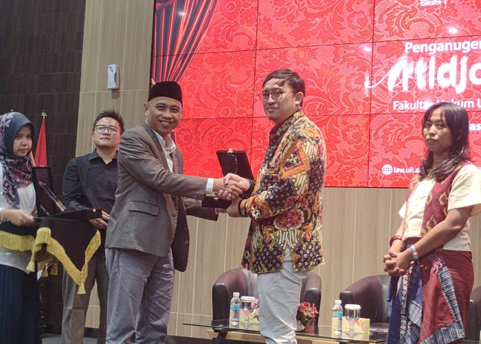 Jejak Artidjo Alkostar Terus Menyala, Tiga Aktivis Terima Penghargaan Pembela Keadilan