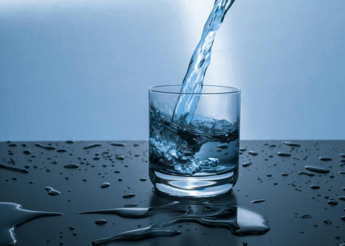 Menjaga Agar Tetap Minum Air Putih Saat Berpuasa? Yes, Tapi Harus Tau Aturannya!  