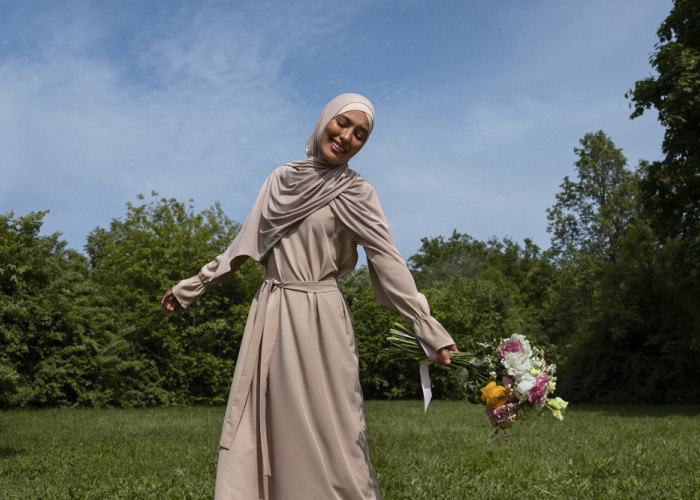 6 Model Dress Bridesmaid Hijab Kekinian, Tampilanmu Dijamin Lebih Cantik dari Biasanya