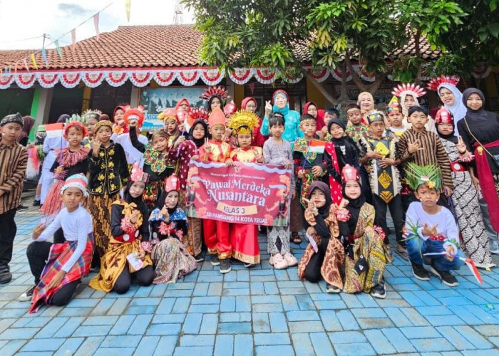 Ratusan Murid Antusias Ikut Karnaval Nusantara Merdeka Hingga Lomba 17-an Meriahkan SDN Panggung 14