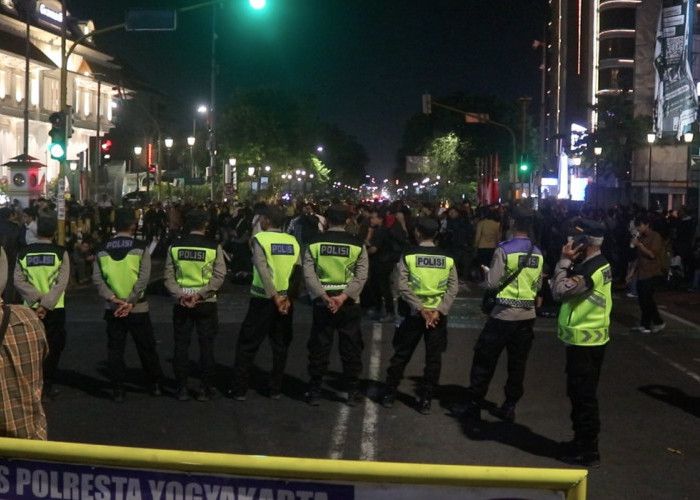 Panik di Simpang Gramedia Jogja, Massa Berhamburan ke Utara Sambil Saling Berteriak