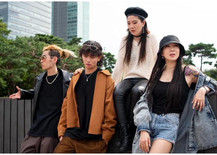 Dari Oversize Hingga Minimalis, Simak 5 Ide Outfit Skena Paling Ramai Dipakai Tahun 2025