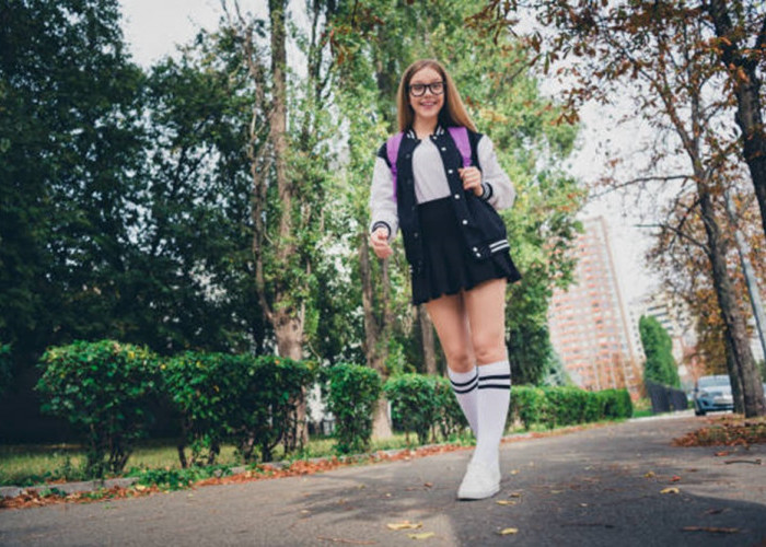 7 Inspirasi American High School Outfit yang Stylish, Mana Favorit Kamu?