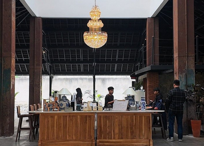 Destinasi Nongkrong Ikonik Dari Nuansa Nostalgia hingga Alam Terbuka di Bandung