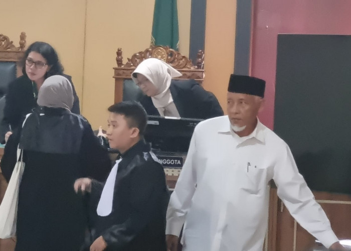 Mantan Bupati Sleman Sri Purnomo Jalani Sidang Perdana, Kuasa Hukum: Tak Ada Pengkayaan Diri