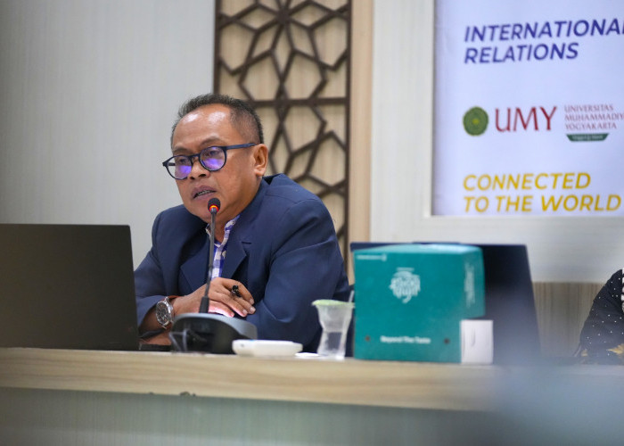 Pakar HI UMY Nilai Diplomasi Prabowo Terjebak FOMO dan Narasi Antek Asing