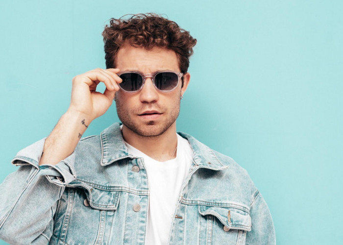 Tonjolkan Kenyamanan dan Estetika, Simak 5 Model Kacamata Pria Paling Stylish di Tahun 2025