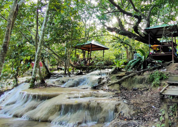 Menjelajah Keajaiban Alam Air Terjun Tangga Bidadari, Surga Ekowisata Eksotis di Kutai Timur