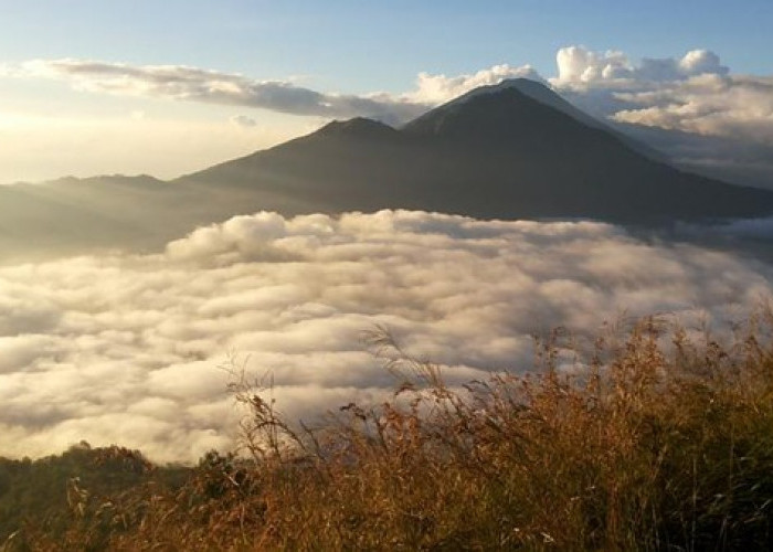 Hiking di Pulau Dewata? Simak Jalur Pendakian Wisata Terbaru 2024 Gunung Batur, Rasakan Sensasi Trekingnya