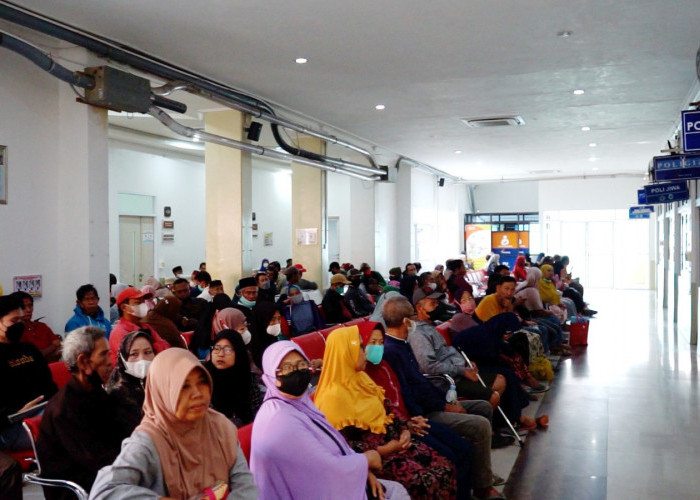 Meski Jumlah Pasien Membludak, Layanan Kesehatan RSUD Brebes Kembali Beroperasi Lancar Pascalebaran