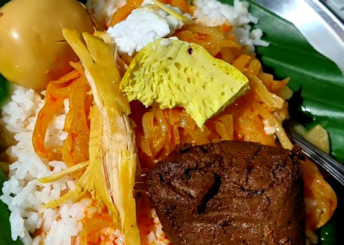 Petualangan Rasa untuk Makan Siang Sempurna ini Kuliner Legendaris Solo Paling Ikonik