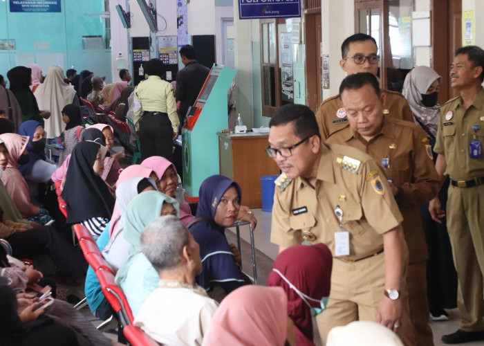 Giliran Pj Bupati Sidak Lonjakan Pelayanan Pasien Limpahan JKN, Pastikan Layanan RSUD Brebes Tetap Maksimal