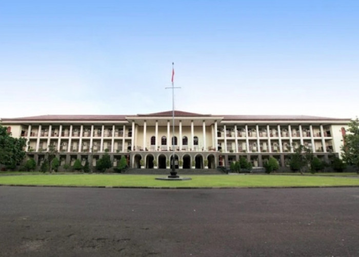 Daftar Universitas Terbaik di Yogyakarta Versi UniRank 2024, UGM Peringkat Satu